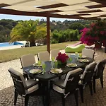 别墅 Garbe - Private Villa,total Privacy, Infinity Swimming Pool, Close To Beaches