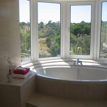 Garbe - Private Villa,total Privacy, Infinity Swimming Pool, Close To Beaches Villa