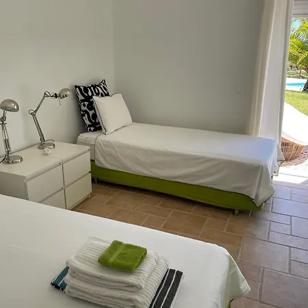 Garbe - Private Villa,total Privacy, Infinity Swimming Pool, Close To Beaches Porches (Algarve)