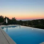Garbe - Private Villa,total Privacy, Infinity Swimming Pool, Close To Beaches * Porches (Algarve)