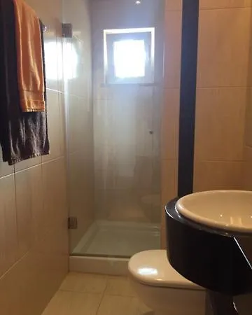 Villa Garbe - Private Villa,total Privacy, Infinity Swimming Pool, Close To Beaches Porches (Algarve)