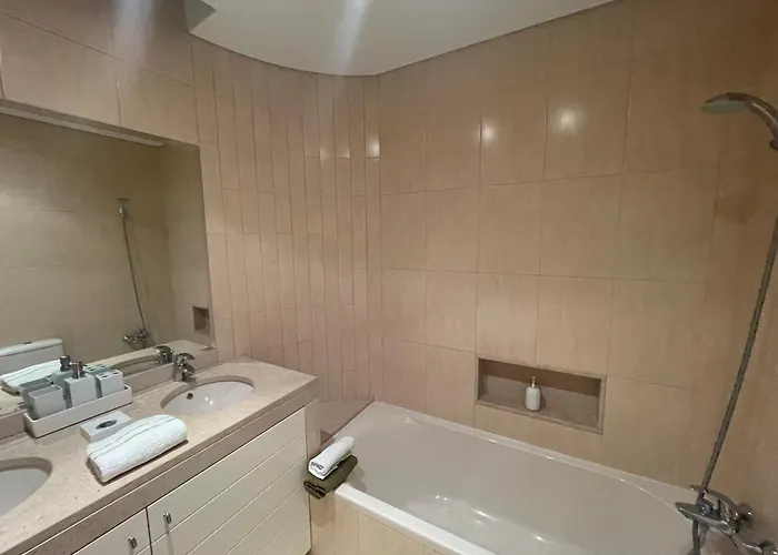 Garbe - Private Villa,total Privacy, Infinity Swimming Pool, Close To Beaches Porches (Algarve)