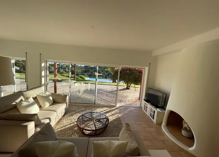 Βίλα Garbe - Private Villa,total Privacy, Infinity Swimming Pool, Close To Beaches Porches (Algarve)