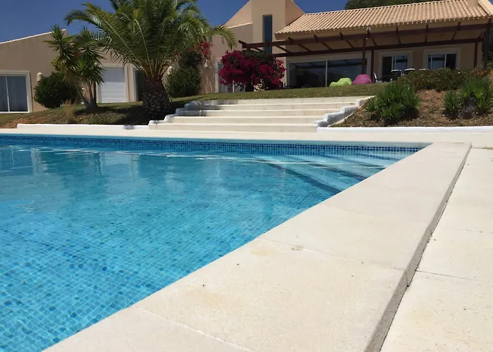 Garbe - Private Villa,total Privacy, Infinity Swimming Pool, Close To Beaches