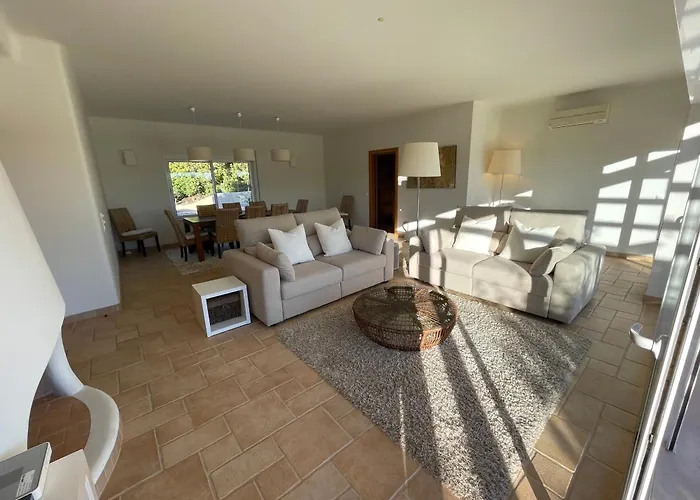 Garbe - Private Villa,total Privacy, Infinity Swimming Pool, Close To Beaches *