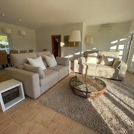 Βίλα Garbe - Private Villa,total Privacy, Infinity Swimming Pool, Close To Beaches