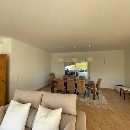 Garbe - Private Villa,total Privacy, Infinity Swimming Pool, Close To Beaches